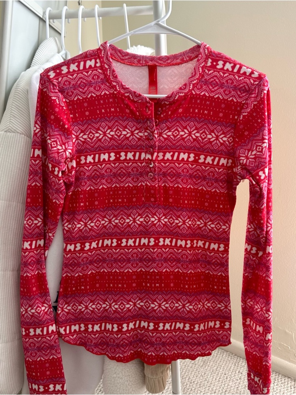 skims red & pink patterned long sleeve henley